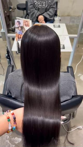 オイルストレートでここまでツヤツヤに
乾かすだけでまとまる美髪ストレート◎