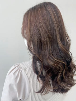 大人っぽ韓国風ハイライト
.
bleach×1
.
.
#アッシュブラウン#ブラウンベージュ#アッシュベージュ#ハイライト 