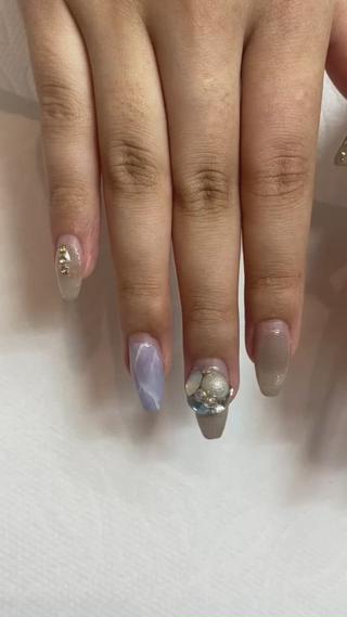 パーツ 別途  

Instagram➤chihiro___nail


#nail#nailart#paragel#nuancenail#パラジェル#爪に優しいジェル#大理石ネイル#ギャルネイル 