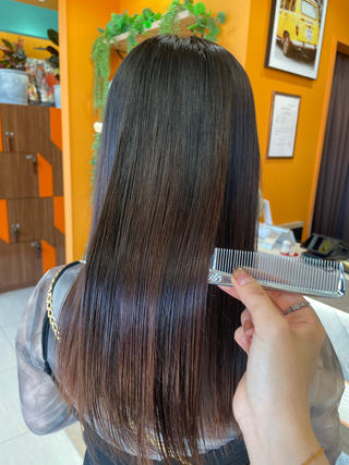 クオリッチ縮毛矯正でサラストな艶髪へ… 