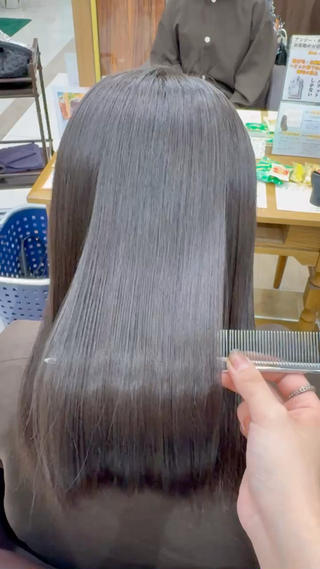 酸熱トリートメントで髪の内部からしっかりケア⋆. 𐙚 ˚
手触り抜群のツヤ髪へ 