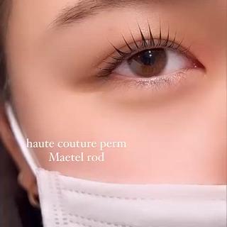 メーテルロッド
目頭から真ん中まではまっすぐ根元から上がり目尻は流しめになるデザインです