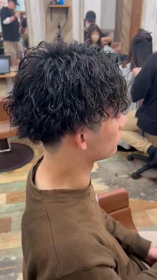 ミディアム パーマ メンズ 八尾メンズ特化 スタイリスト竜也のヘアスタイル