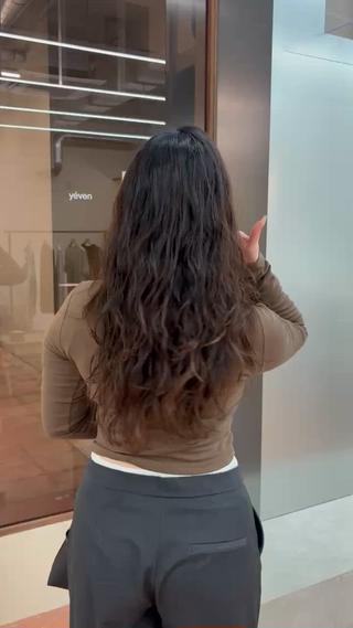 ロング 池田 晴乃のヘアスタイル