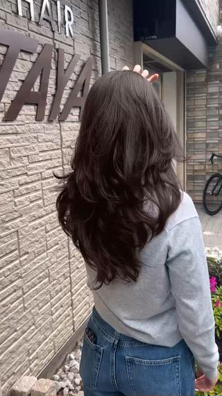 ロング 三富 陽菜のヘアスタイル