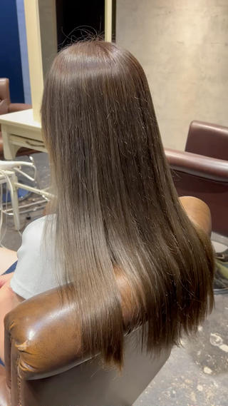 ロング 朝飛 唯菜のヘアスタイル