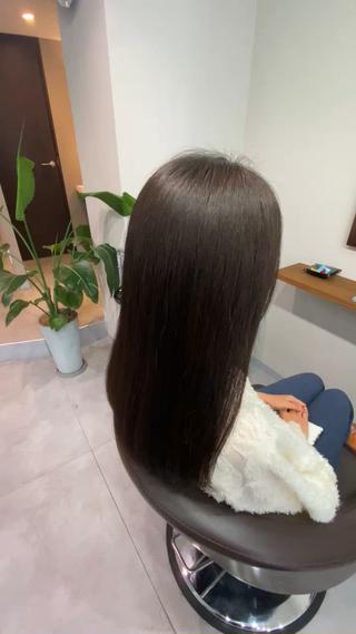 赤みを抑えた色味で髪質改善メテオカラーを施しました。