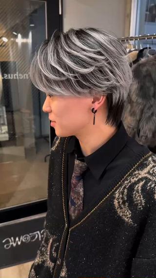 ミディアム カラー メンズ キッズ メンズハイトーン メンズバレイヤージュのヘアスタイル