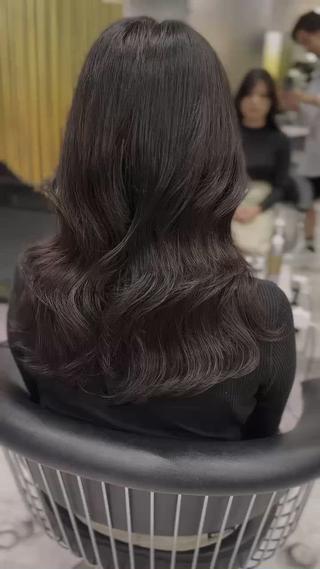 ロング パーマ 【レイヤーカット】 関根【コテ巻パーマ】のヘアスタイル