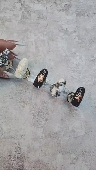 バレンタインネイル

#札幌市ネイルサロン #札幌ネイルサロン #札幌市円山ネイルサロン #札幌市大通ネイルサロン  #nailallure  #フォルム形成 #バレンタインネイル #チョコレートネイル #ハートネイル #紗々ネイル 