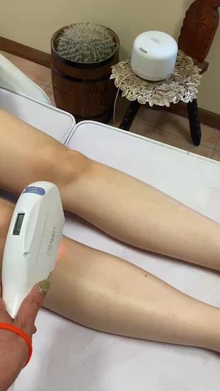 ひざ下脱毛　4,000円
ひざ上　　　4,000円
セット　　　7,000円

全身脱毛(顔.VIO除く) 15,000円

安心の1回毎のお支払い
初回割引有ります︎
　 