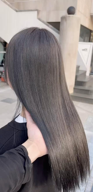 ロング カラー 韓国系レイヤー特化 hiroのヘアスタイル