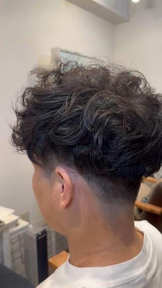 ショート パーマ BANDE 水崎 悟のヘアスタイル