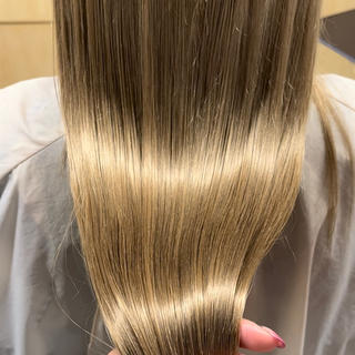 最高級(4st)オージュアトリートメント
カラー後のダメージ毛をツヤツヤにしましょう!