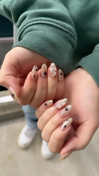 フラッシュネイル
パーツ一部＋料金 