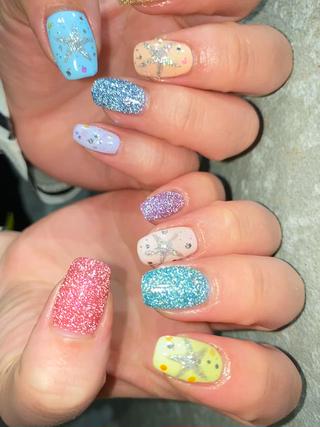 ✧*｡

リピーター様

パステルカラー×フラッシュネイル

キラキラカラフルᵕ̈* 