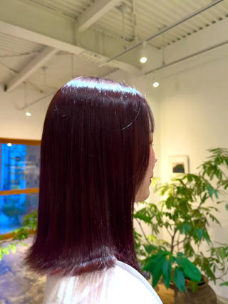 カラー 上米良 麻衣のヘアスタイル