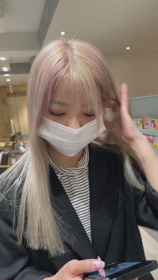 アシンメトリーのデザインカラー