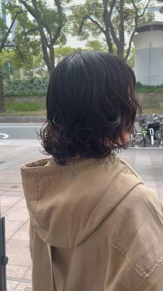 ふわふわボブパーマ
肩につくくらいの長さにパーマをかけて可愛くスタイリングも簡単に！
パーマが初めての方や上手くかからなかった方ぜひ一度ご相談下さい 