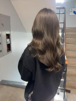 オリーブカラー
透き通る透明感！ 