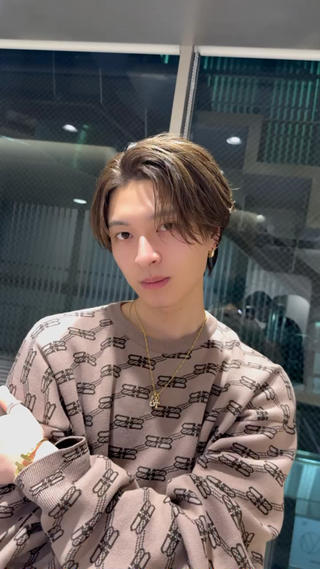  吉祥寺メンズ専門サロン（完全マンツーマン）
 メンズ専門
 韓国ヘア特化
 ご新規様限定クーポン有

 メンズ韓国ヘア、ぜひお任せください！
 当日予約OK！（90分前まで受付）

⸻

 Instagramにスタイル多数掲載中！
 @kuboryo_mens_koreanhair
︎ フォローで特別価格適用
︎ DMで事前相談もOK 