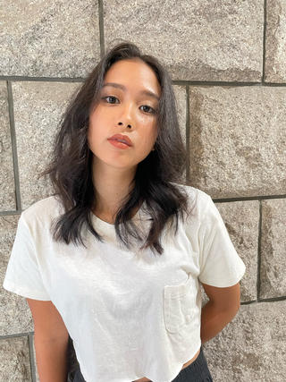 セミロング カラー 🌟小顔レイヤー× 赤み消し透明感カラーのヘアスタイル