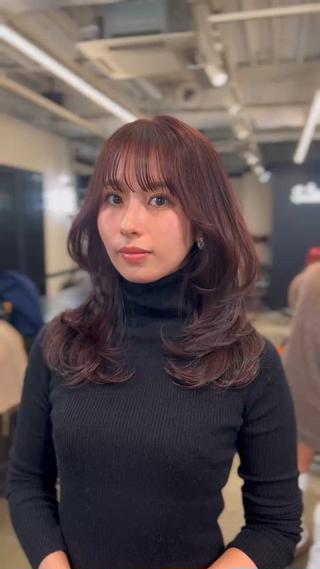 セミロング カラー 🌟小顔レイヤー× 赤み消し透明感カラーのヘアスタイル