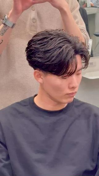 パーマ 松田 優斗のヘアスタイル