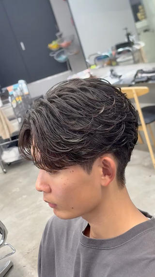 パーマ 松田 優斗のヘアスタイル