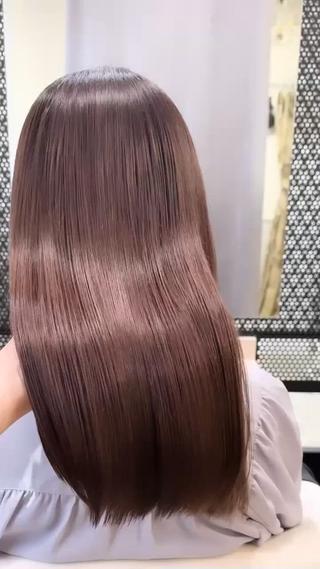 カット・カラー・髪質改善で“垢抜けるためのベース作り”をする人気メニューです

髪質改善で内部から補修するので、手触り・まとまり・色持ちが格段にUP
カラーはブリーチなしでも透明感のある柔らかい色味が得意です

カットは骨格に合わせて整えるので、巻かなくても可愛い仕上がりに◎

初めての方でも通いやすいように、ミニモ限定価格でご案内しています

髪を綺麗に育てたい方、垢抜けたい方はぜひメニューからご予約ください 