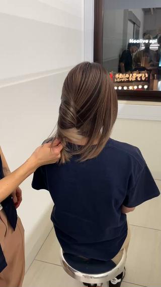 エアタッチバレイヤージュ(フルブリーチではなくグラデーションのような形のカラーで馴染みます)柔らかい上品な仕上がり。モデル募集はこのカラー限定、この長さより短めの方になります。 