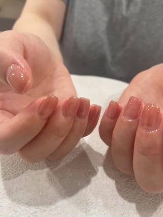 透明感たっぷり♡ブラウン系(照明なし)
クリア感あるのでちゅるんと馴染みます
根本ぼかしながら塗布してより自然な仕上がりに

薄づき、グラデーション風な仕上がりなど
ご要望がありましたら是非させて頂きます 