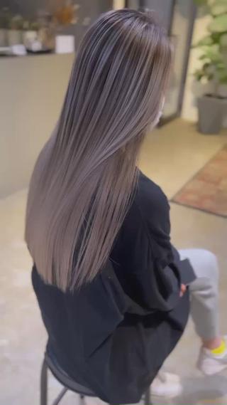 #ストレートでも美しいバレイヤージュ 