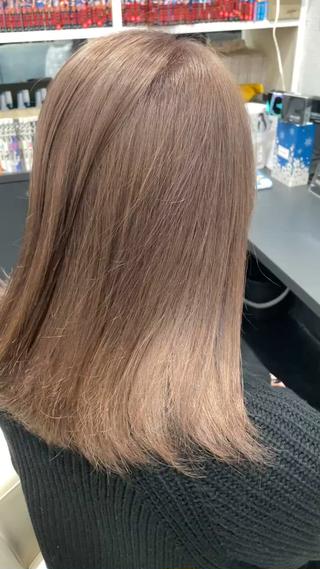 ミルクティーベージュ