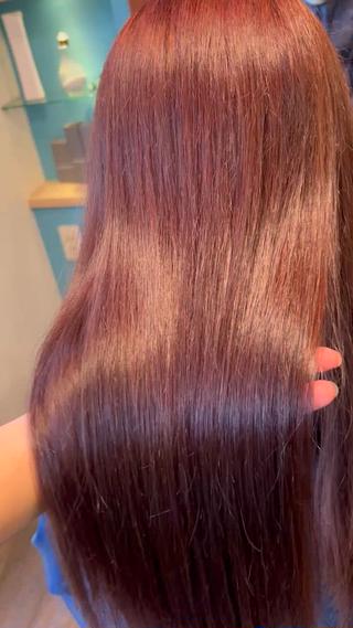 ブリーチとトリートメントをを一緒にするとツヤ感がアップします 