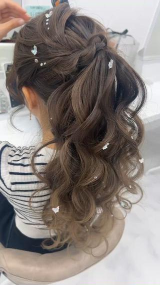 ロング ヘアアレンジ HairSet Salon Kのヘアスタイル