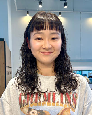 black perm 
オン眉　＾＾ 