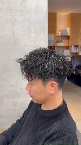 ツイストスパイラルパーマ
#メンズカット#メンズパーマ#メンズショート#ツイストスパイラルパーマ#刈り上げセンターパート#春日井駅#勝川駅