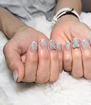 ネイル megumi. sのネイルデザイン