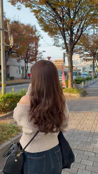 ロング NENE🌿ブリーチ 無しダブルカラーのヘアスタイル
