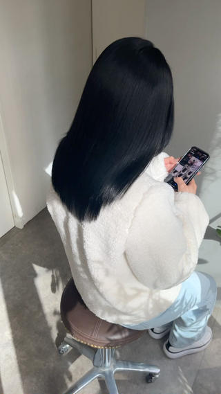 カット＋髪質改善ストレート＋イルミナカラー

ダメージレスな縮毛矯正施術ならお任せください！
あの人髪の毛綺麗！そう言われる髪の毛にします 