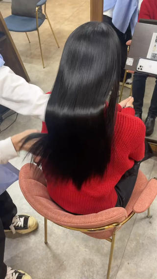 髪質改善ストレートで憧れてた絹髪に！ 