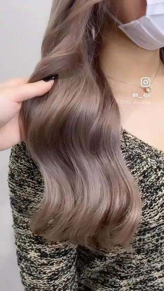 ミルクティーピンク
ブリーチ2回必須カラーです！ 