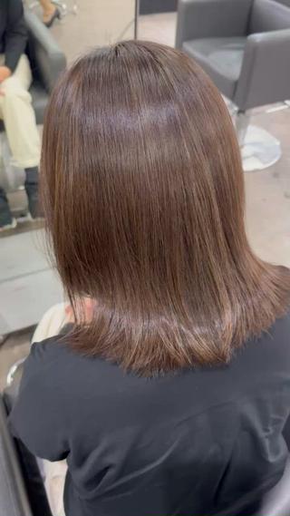 ミディアム カラー ukaアシスタント 志賀彩子のヘアスタイル