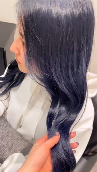 ロング カラー 余崎 優花のヘアスタイル