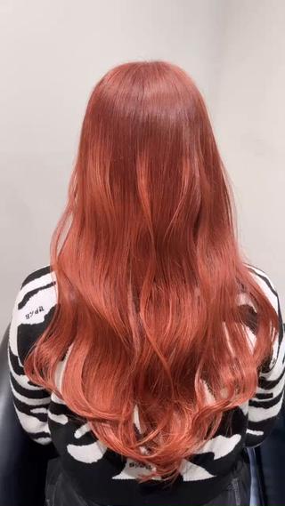 ロング カラー 余崎 優花のヘアスタイル