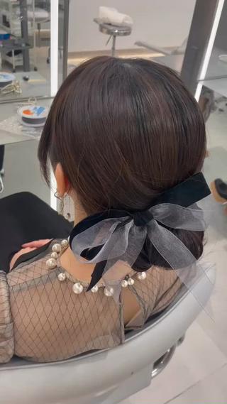 セミロング ヘアセット🎀耳つぼ 👂💎MONAMIのヘアスタイル