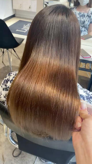 ロング パーマ ヘアアレンジ 新宿⌇韓国風ヘア ⌇透明感カラーのヘアスタイル