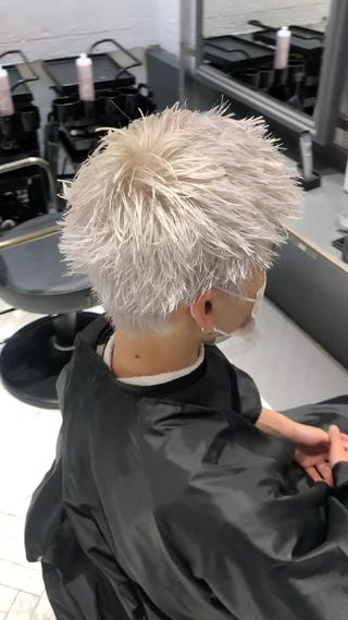 カラー メンズ 👑ホワイトカラー ブロンド特化👑映人のヘアスタイル