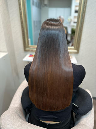 動画は無加工、ノーライト、加工なとば一切しておりません。
都内1と圧倒的な一番の髪質改善でお探しの方はぜひ！
他店では味わえない圧倒的な艶をお約束します

美髪矯正、髪質改善は技術者により仕上がり、持ちが大きく違ってきます！
他のトリートメントとの違いなど、ご来店の際にお伝えさせて頂きますので、ぜひお問合せください！ 